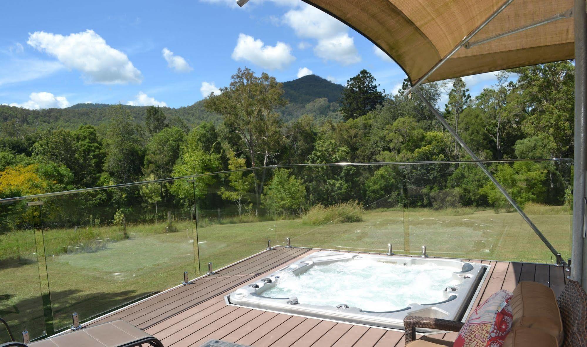 Отель Tuckers Retreat Canungra Экстерьер фото