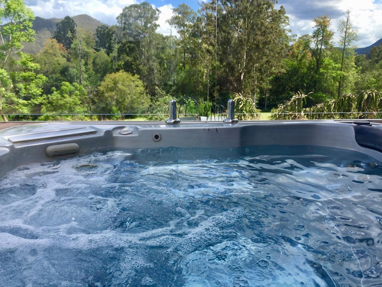Отель Tuckers Retreat Canungra Экстерьер фото
